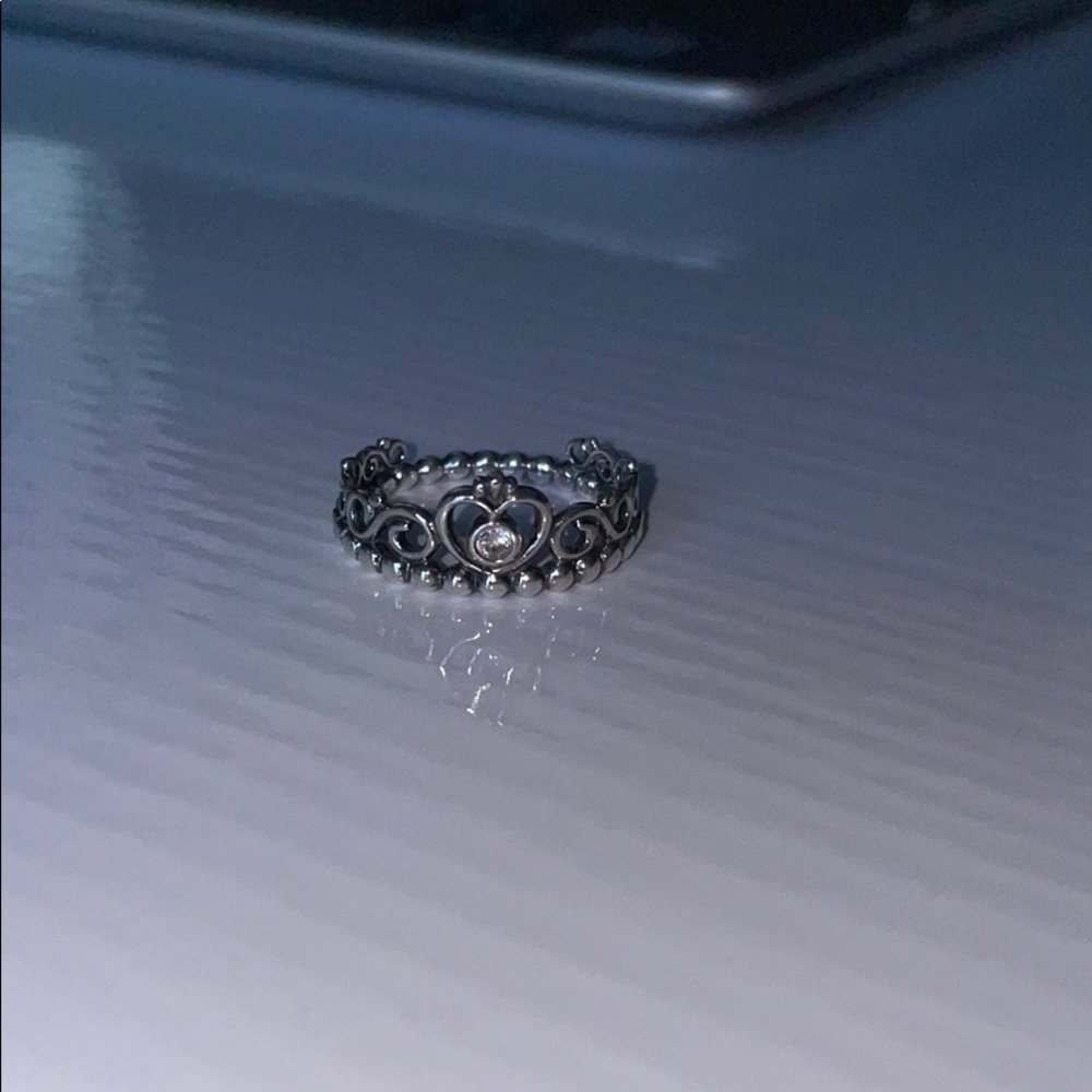 Pandora crown ring
